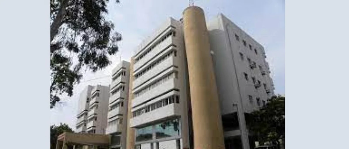 अखेर झेडपीची लिफ्ट सुरू झाली