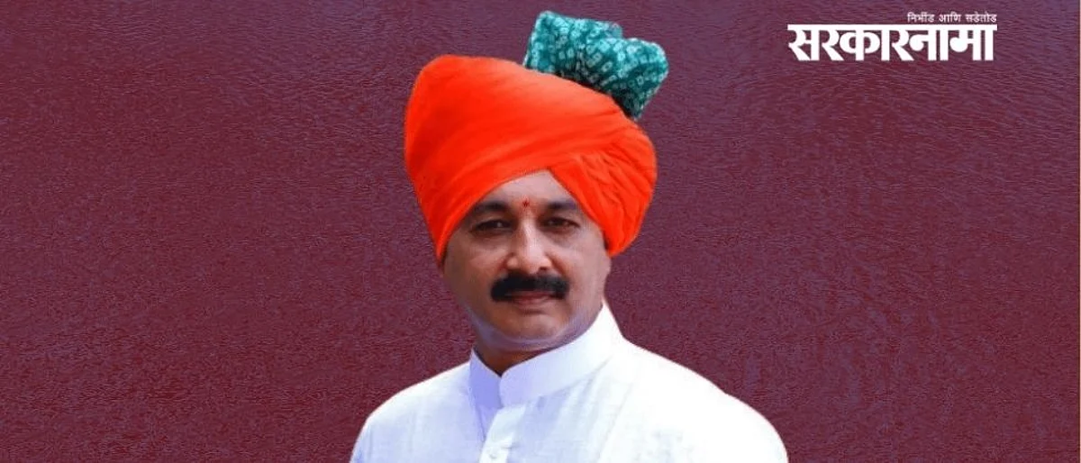 सरकार मराठा समाजाची दिशाभूल करीत आहे