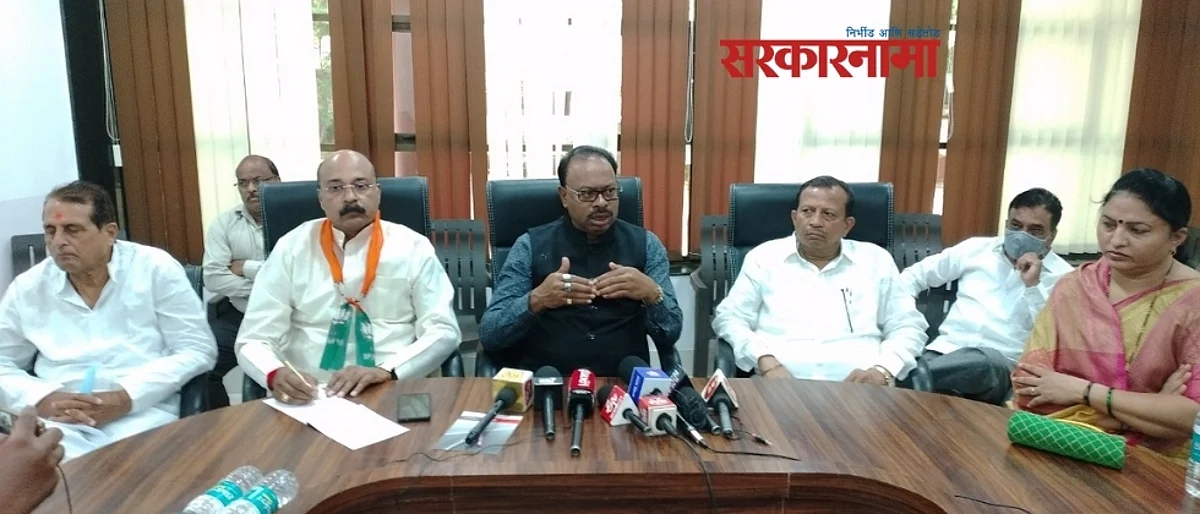 महाराष्ट्राचे पोलिस महाविकास आघाडीचे कार्यकर्ते म्हणून काम करताहेत...