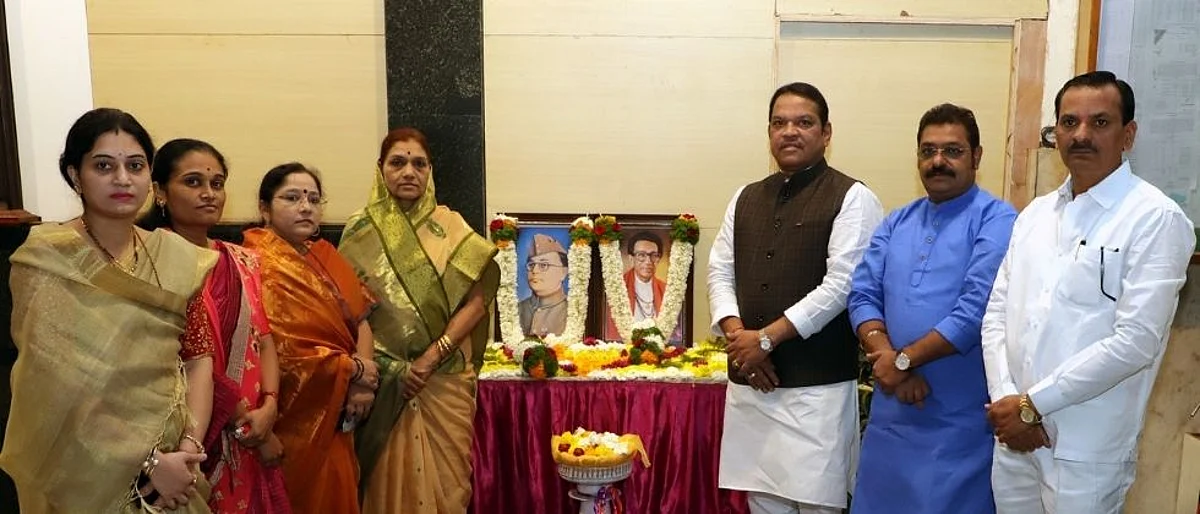 ठाकरेंची जयंती प्रथमच सरकारी पातळीवर साजरी..