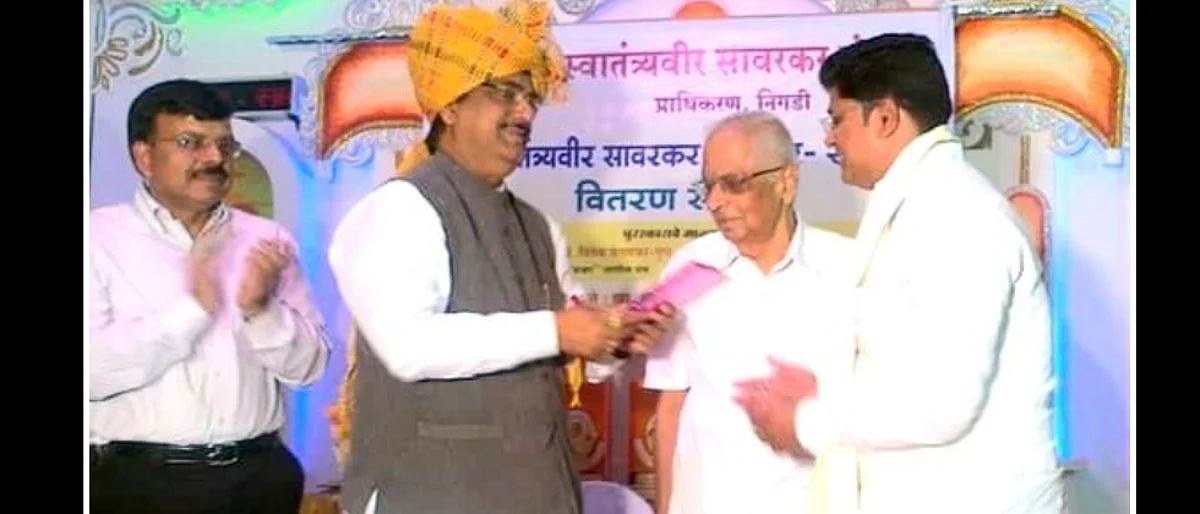 "आक्रमक आंदोलन कर...हा गोपीनाथ मुंडे तुझ्या पाठीशी आहे..."