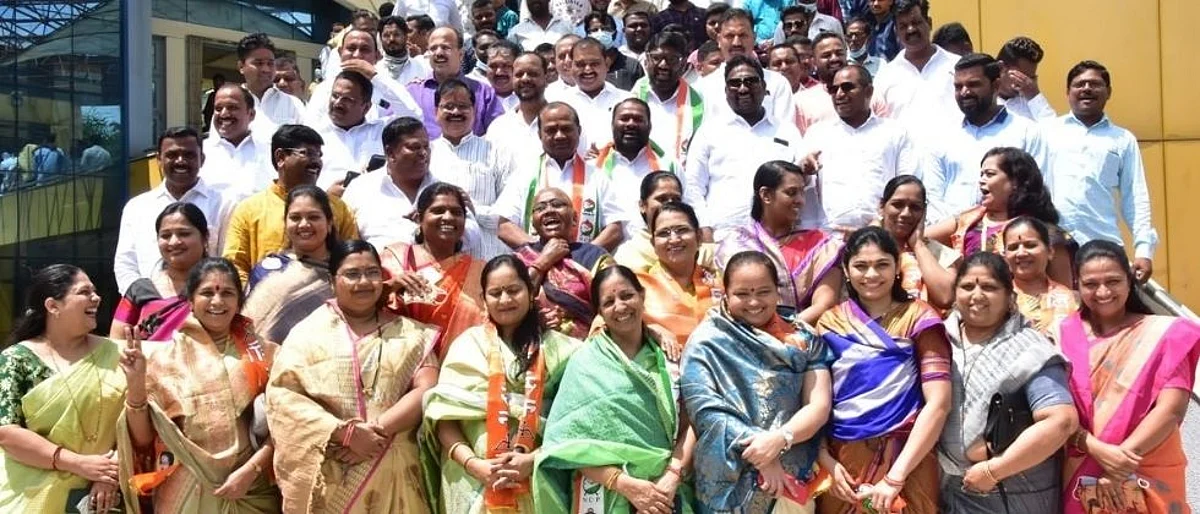 सभापती पदी शिवसेनेच्या पुष्पा बोरूडे तर उपसभापती पदी मीना चोपडा यांची बिनविरोध निवड जाहीर