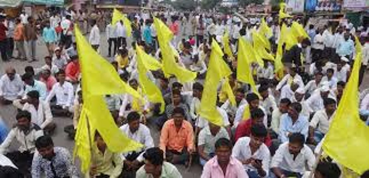 धनगर समाज आरक्षणाची वाट बिकट