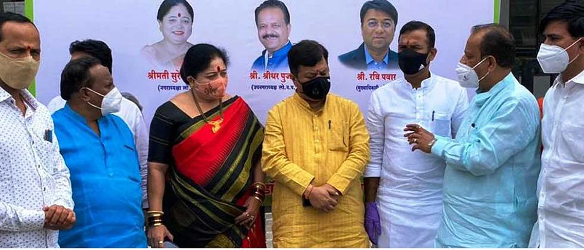 राज्य कोरोनात, तर सरकार कंगनात अडकले