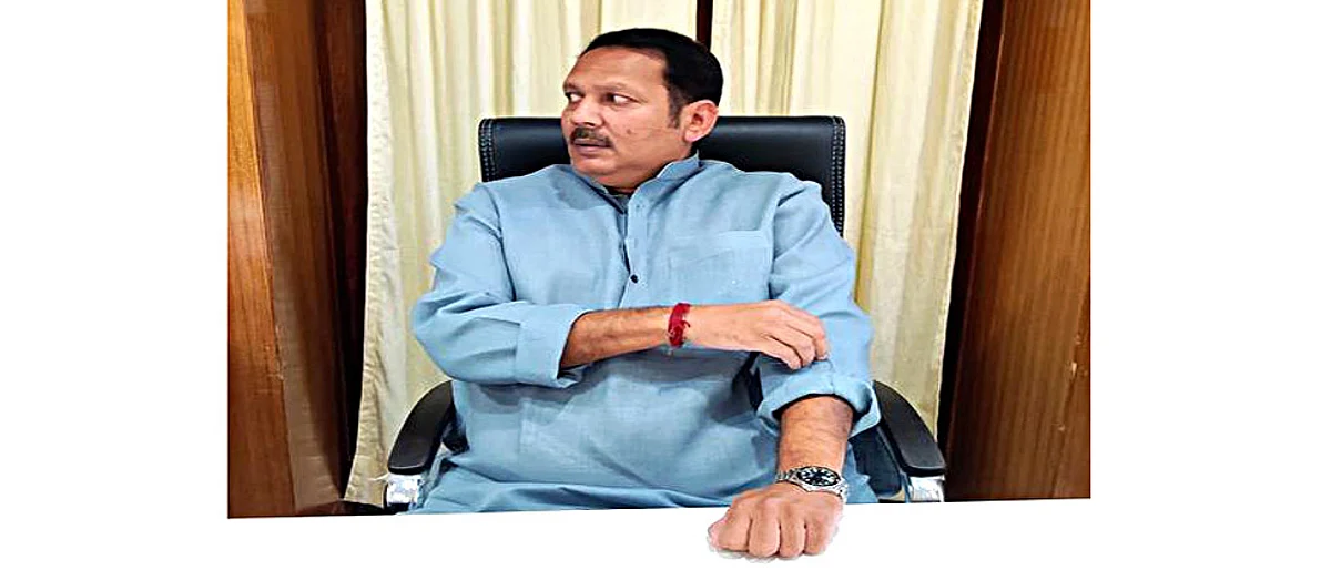 मराठा आरक्षणाची जबाबदारी केंद्रावर ढकलण्याचा 'टाईमपास' आता बंद करा....