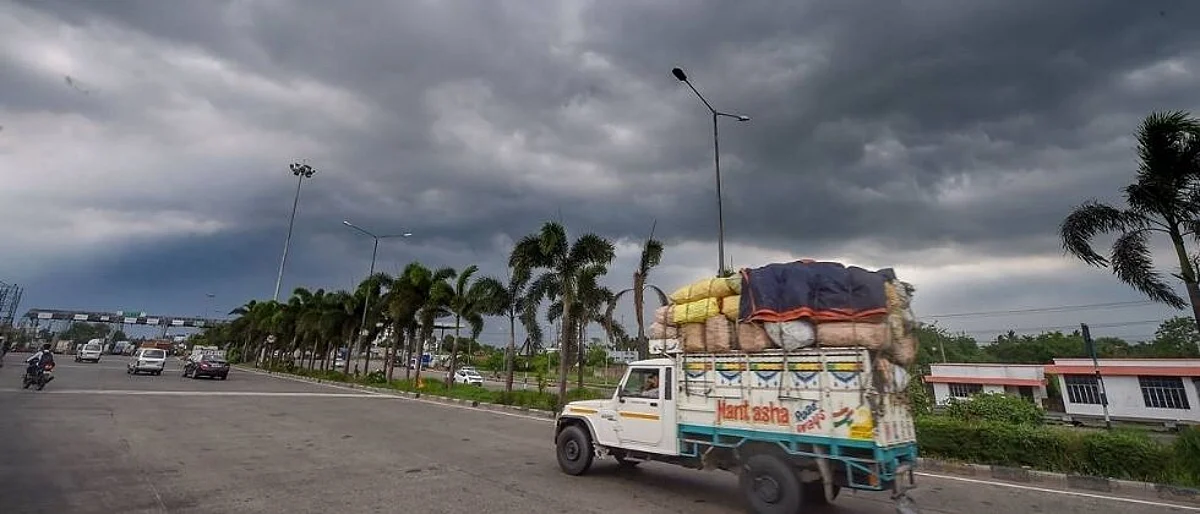 Cyclone Yaas will intensify into Very Severe Cyclonic Storm during next 12 hours