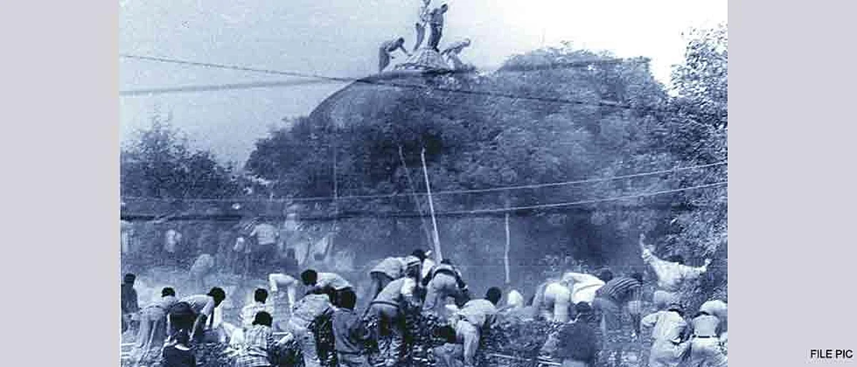 बाबरीच्या ढिगाऱ्याखाली गाडले गेलेल्या अमृत पऱ्हाडांचा आनंद गगनात मावेना