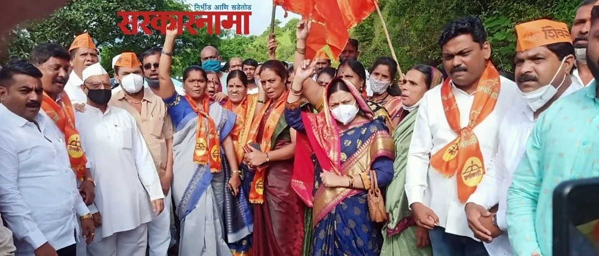 धरणग्रस्तांच्या आक्रमकतेमुळे महापौरांनी ऐनवेळी जलपूजन टाळले