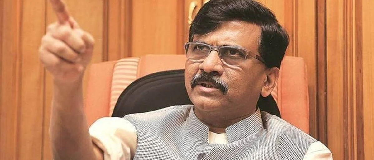 मराठी माणूस हरल्यावर पेढे वाटता, लाज वाटत नाही!