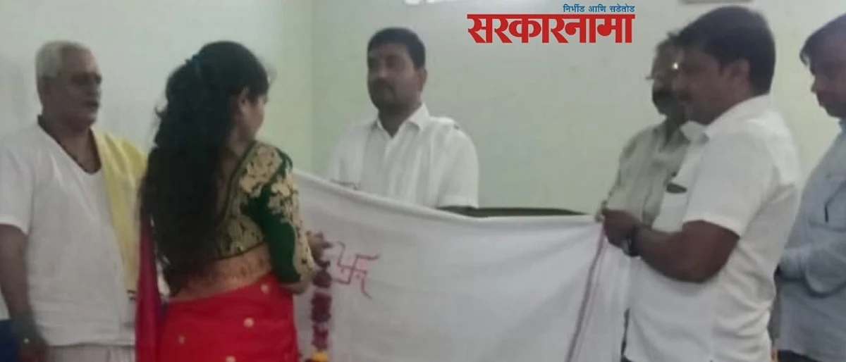 खासदारपूत्र म्हणतात, मला एक वर्षापूर्वी संपत्तीतून बेदखल केलं...