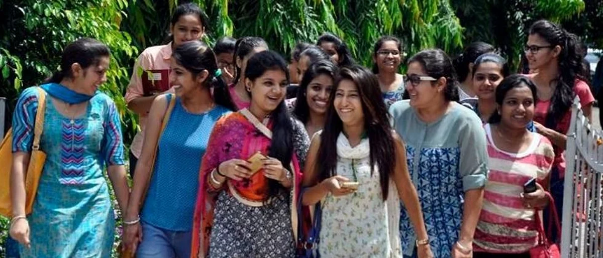 मुलींनो, केस मोकळे सोडाल तर खबरदार! तालिबान नव्हे हे तर भारतातच घडतंय...