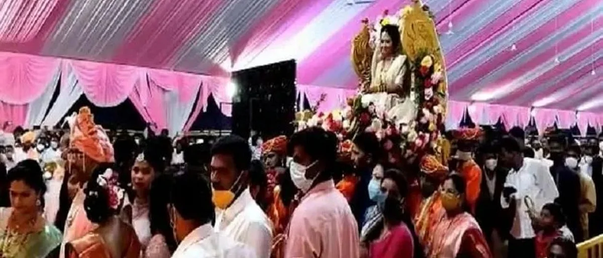 मुलांच्या लग्नातील गर्दीवर आमदार राऊत म्हणाले, तर लाखभर लोक आले असते!