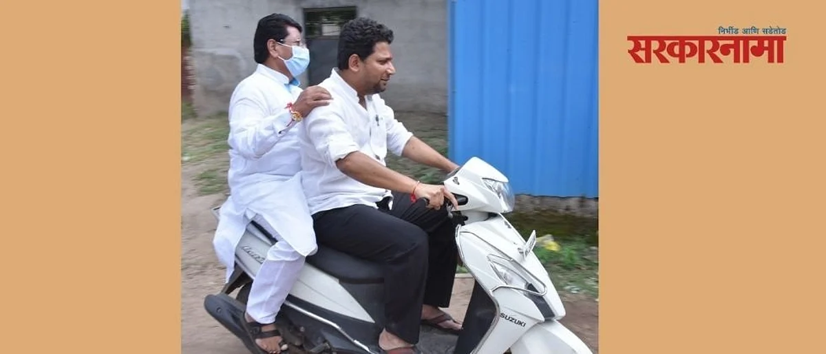 खासदार विखेंनी केले पाचपुतेंचे सारथ्य