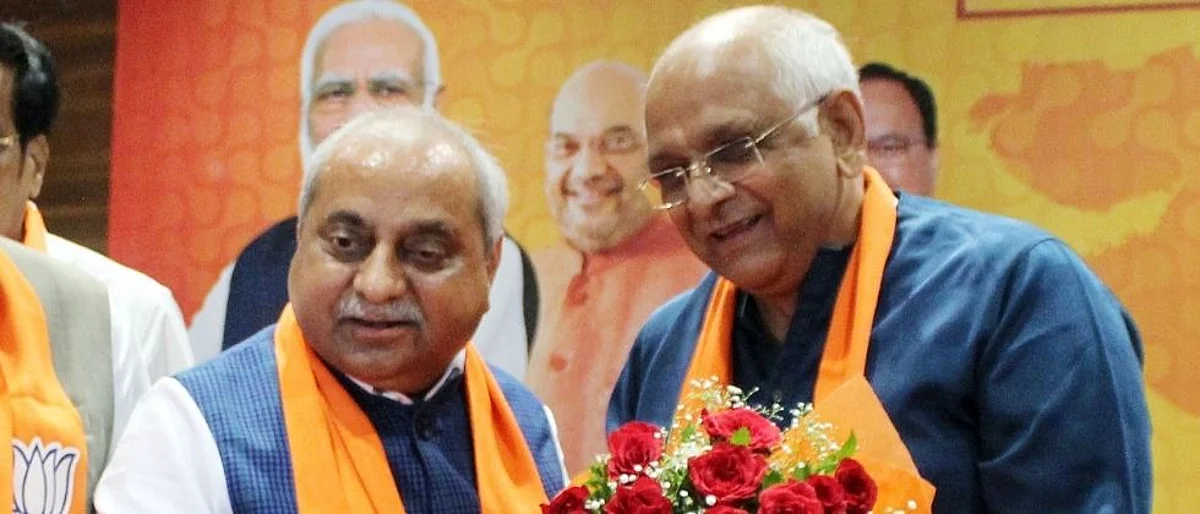 एका पटेलांमुळे दुसऱ्या पटेलांची खुर्ची जाणार?