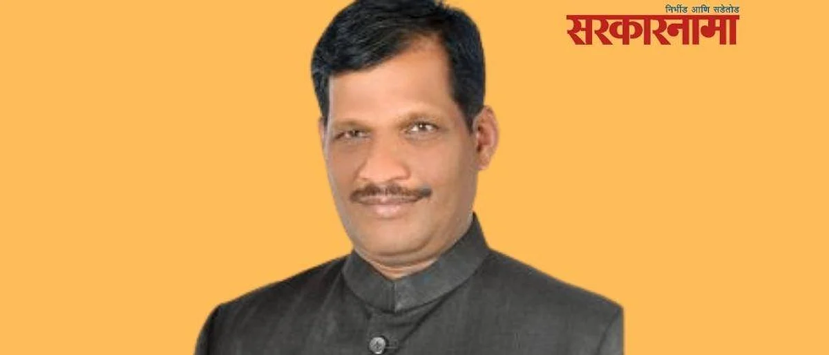 आमदार लक्ष्मण जगताप ऍम्ब्युलन्सने मतदानासाठी विधानभवनाकडे रवाना