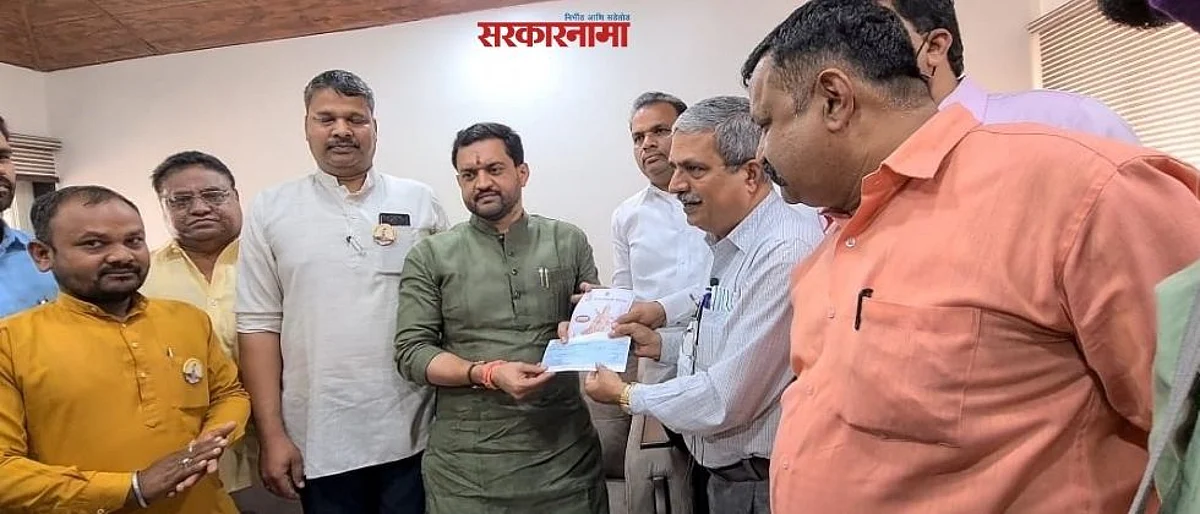राम मंदिरासाठी राष्ट्रवादीच्या आमदाराकडून दहा लाखाची देणगी..