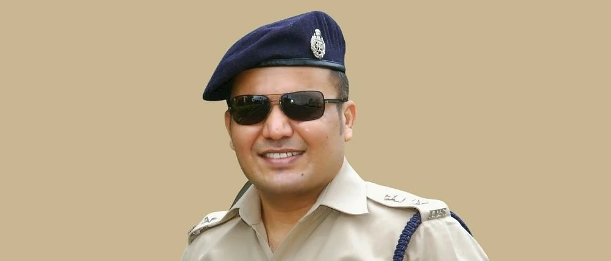 पुरंदरचा धुरंदर जावई शिवदीप लांडे येणार पुस्तक रुपात