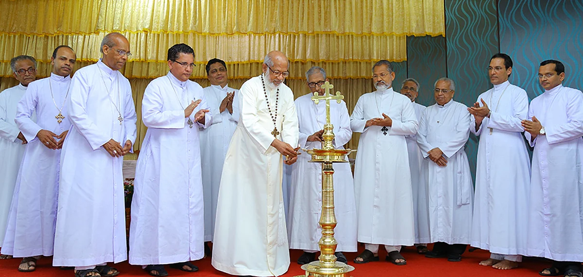 ദൈവശാസ്ത്ര കാഴ്ചപ്പാടുകളില് സഭയുടെ തനതായ സംഭാവനകള് പ്രതിഫലിക്കണം കര്ദിനാള് മാര് ആലഞ്ചേരി