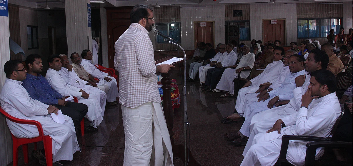 ആരോഗ്യമേഖല ചൂഷണ വിമുക്തമാക്കണം