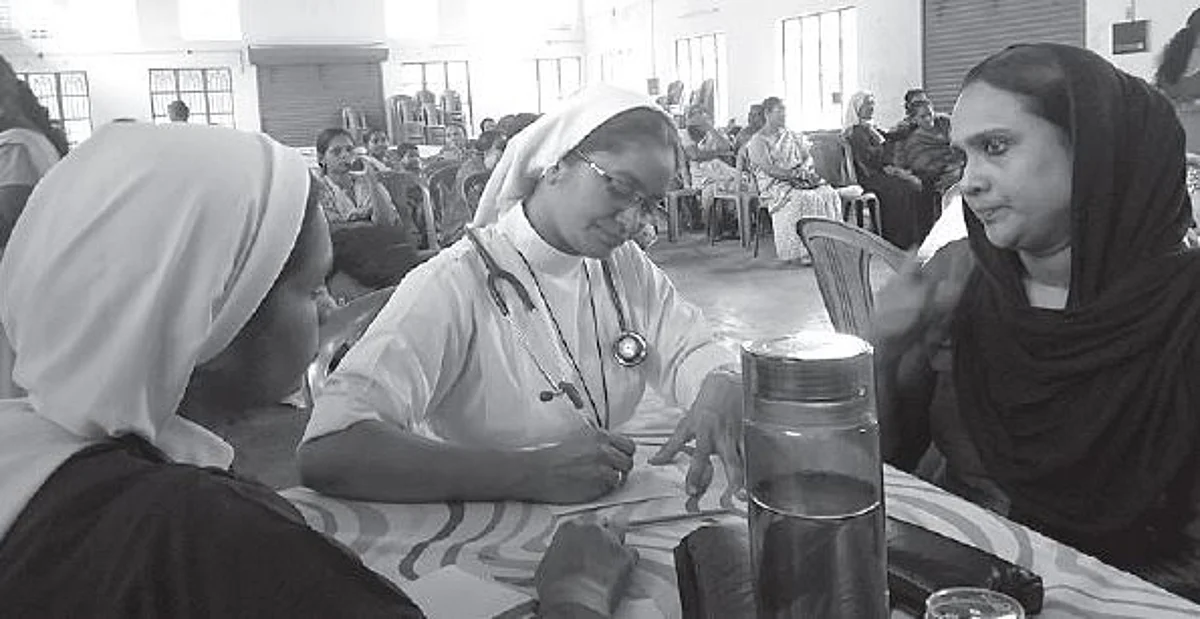 പ്രളയബാധിതര്ക്ക് ആരോഗ്യസുരക്ഷ ഒരുക്കി മെഡിക്കല് ക്യാമ്പുകള്