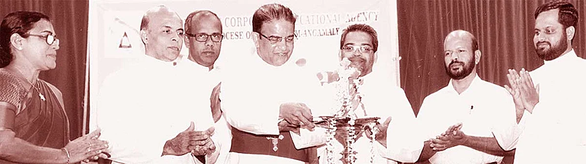 അധ്യാപകര് സമൂഹത്തോടുള്ള പ്രതിബദ്ധത വിസ്മരിക്കരുത് – മാര് കരിയില്