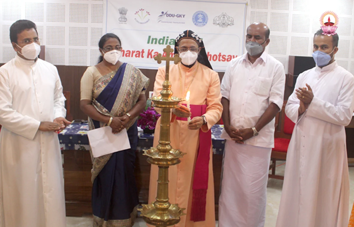 തൊഴില് പരിരക്ഷ ഉറപ്പുവരുത്തുന്ന നൈപുണ്യ വികസന പരിശീലന പരിപാടികള് ഗ്രാമീണ യുവജനങ്ങള്ക്ക് ഏറെ ഗുണപ്രദം-ഗീവര്ഗ്ഗീസ് മാര് അപ്രേം