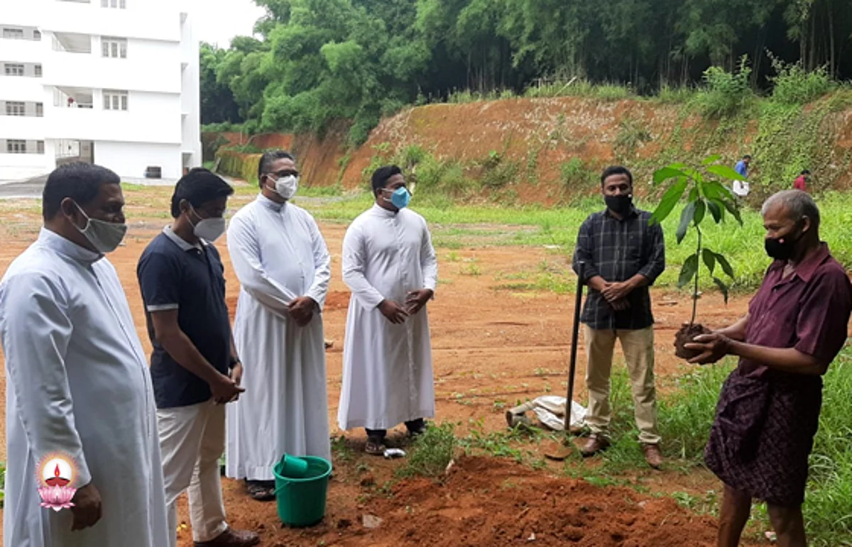 യുവക്ഷേത്ര കോളേജിൽ ലോക പരിസ്ഥിതി ദിനo.