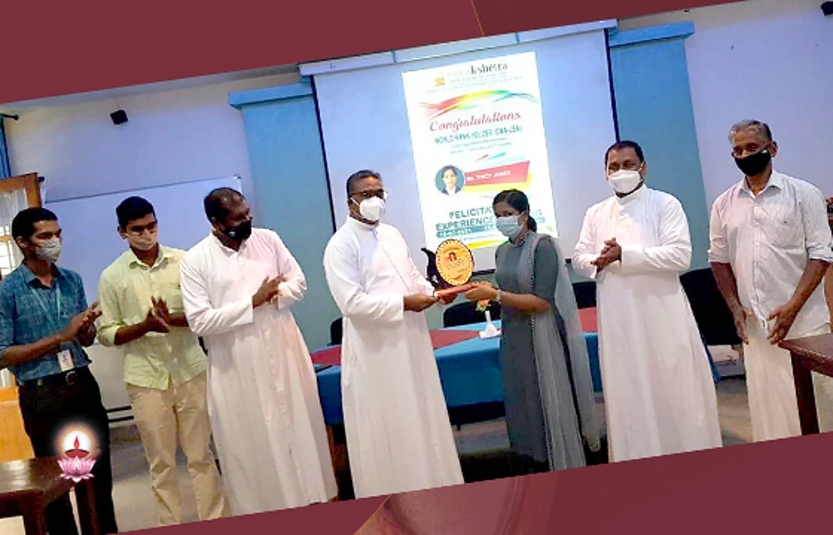 യുവക്ഷേത്ര കോളേജിൽ സി.എം.എ യു എസ് എ ലോകോത്തര റാങ്ക് ജേതാവിനെ ആദരിച്ചു