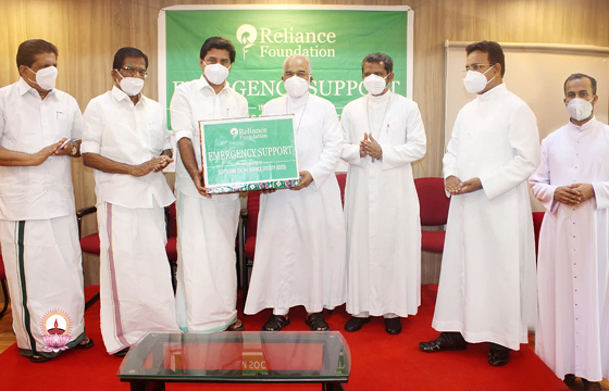കോവിഡ് പ്രതിരോധത്തിന് വ്യക്തി ശുചിത്വവും സാമൂഹ്യ അകലവും അവലംബിക്കേണ്ടത് ഓരോരുത്തരുടെയും ഉത്തരവാദിത്വം – മന്ത്രി റോഷി അഗസ്റ്റിന്