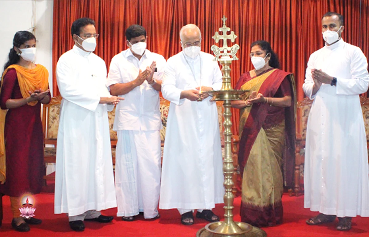 അഭിരുചിക്കനുസരിച്ചുള്ള സ്വയംതൊഴില് സംരംഭങ്ങള് തെരഞ്ഞെടുത്ത് ഉപവരുമാന സാധ്യതകള് കണ്ടെത്തണം – മാര് മാത്യു മൂലക്കാട്ട്