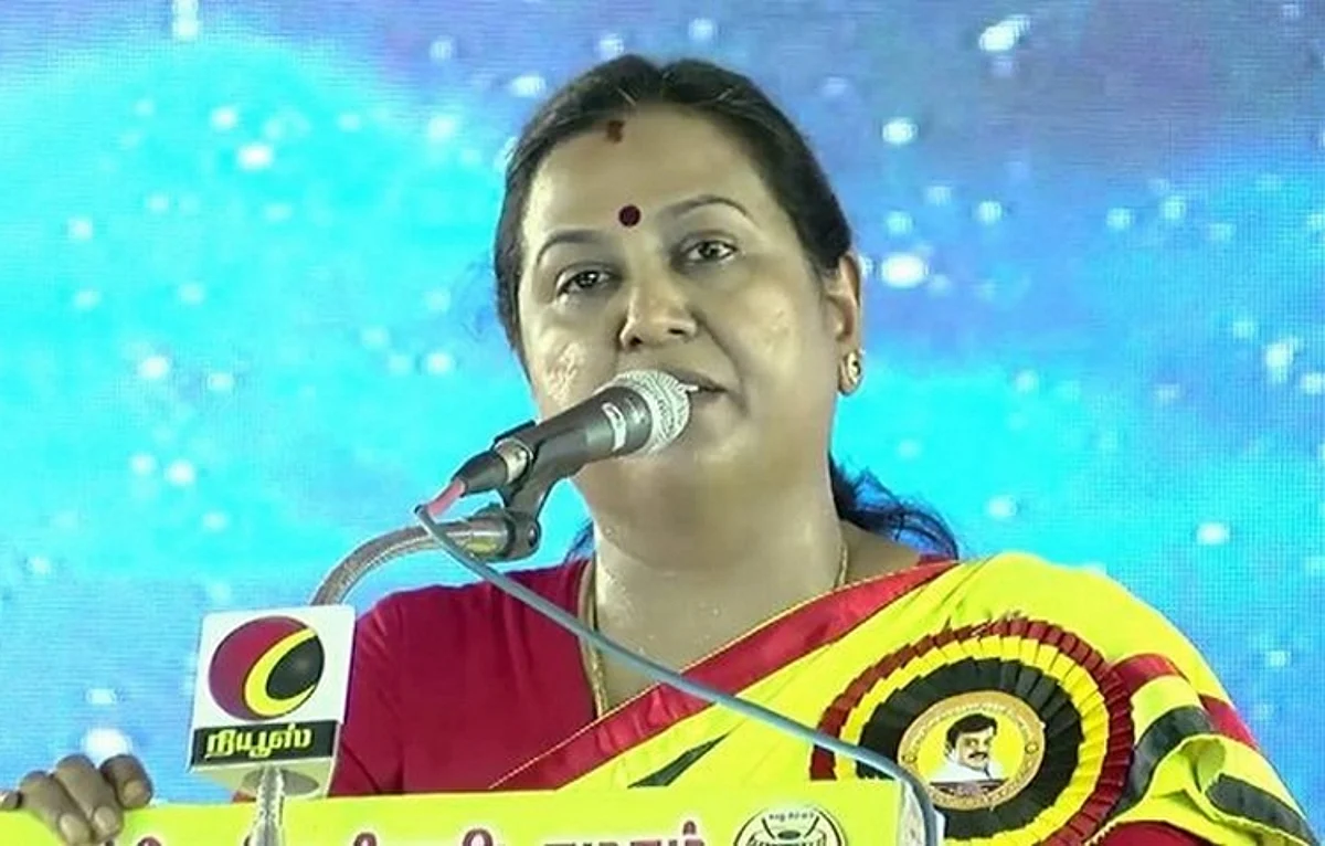 புல்வாமா தாக்குதலை நடத்தியது பிரதமர் மோடி: பிரேமலதாவின் உளறல்!