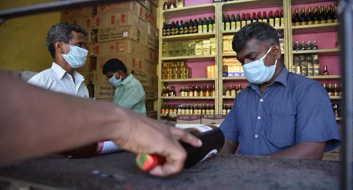 புதிய ஊரடங்கு தளர்வுகள்.. ‘டாஸ்மாக்’ திறப்பது எப்போது? நேரம் என்ன?