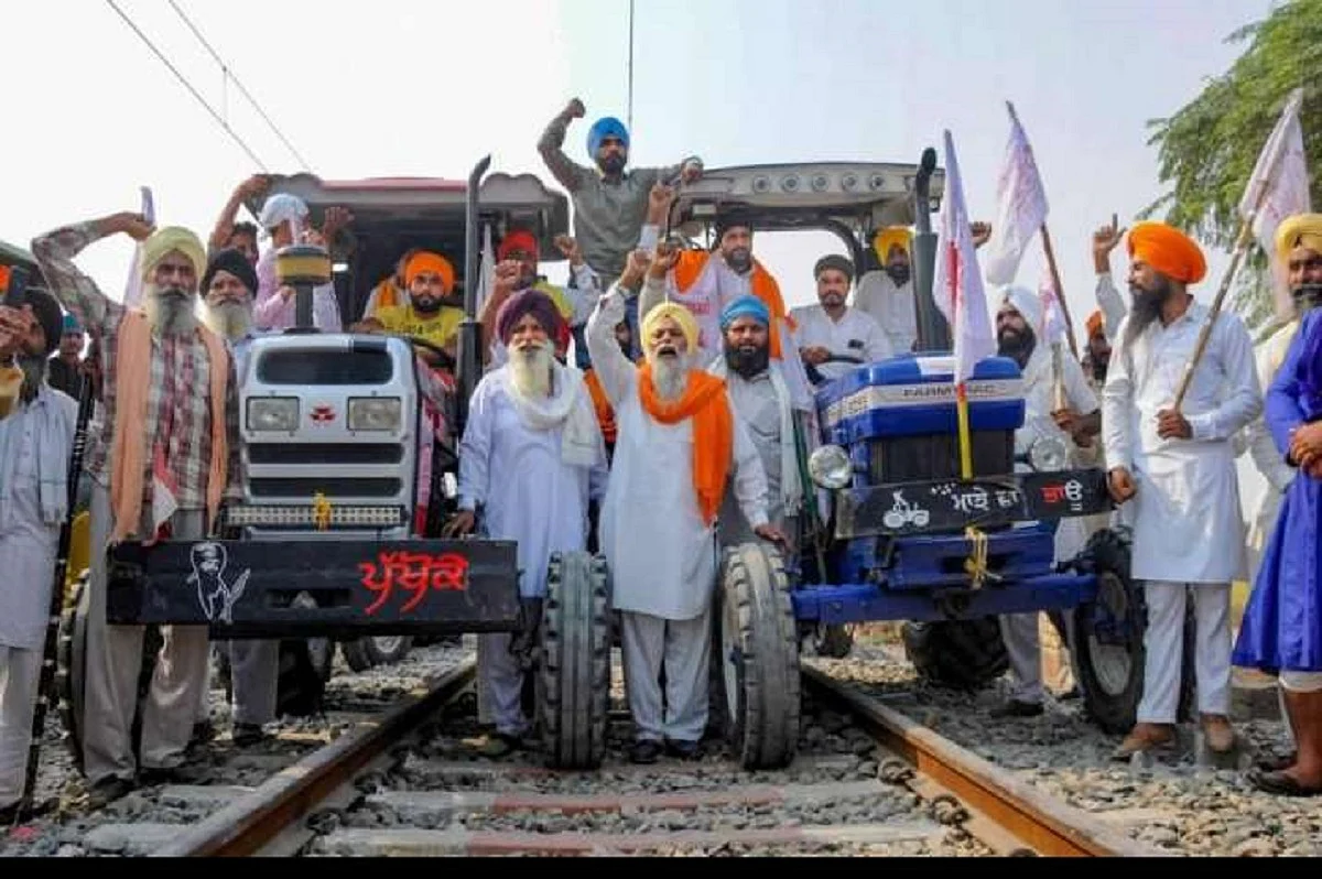 Passengers had to Face a lot of Trouble due to the Cancelation of the Trains