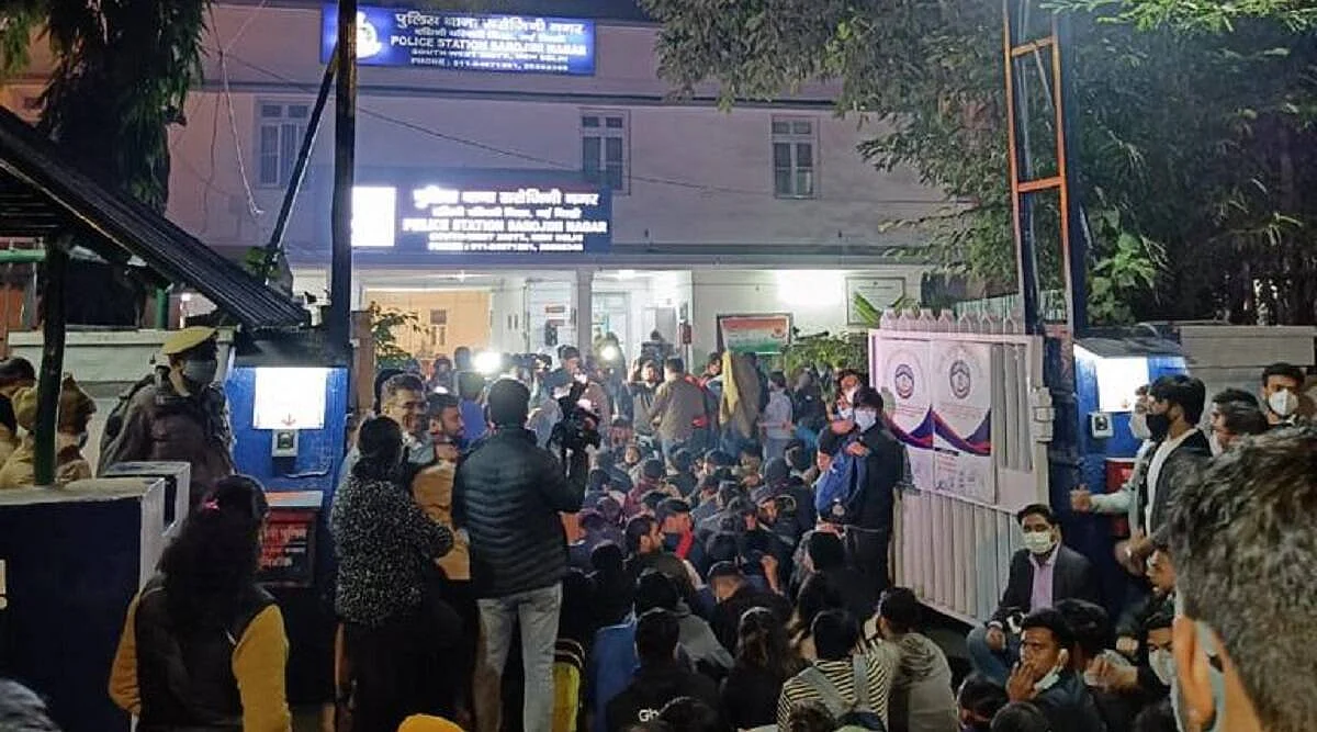 Delhi is on Yellow alert Due to a Rapid Increase in Corona Cases, Official Meeting to be Conducted Today