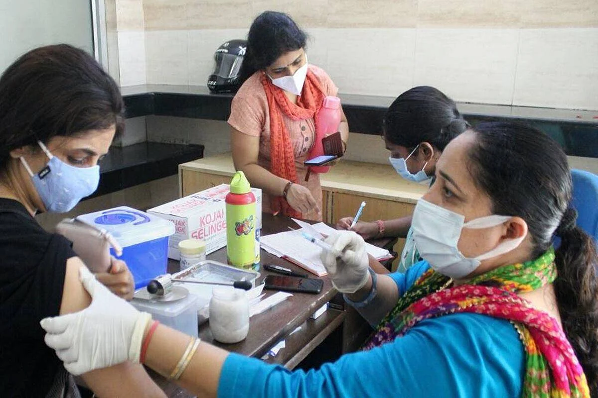 Third Wave of Corona to Come in the Country, Rapidly increasing Cases in 8 States