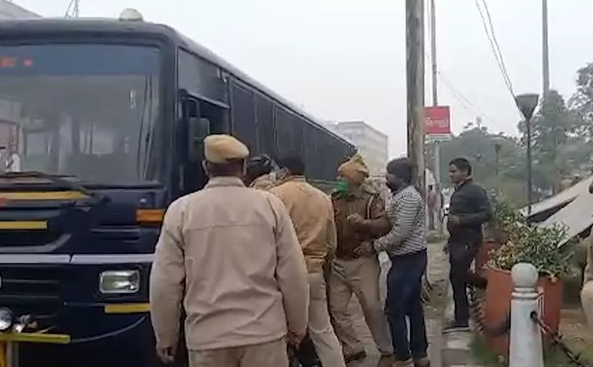 Rajasthan Government Insulted Shaurya Chakra Vikas Jakhar, Youth Anger came out on Social Media