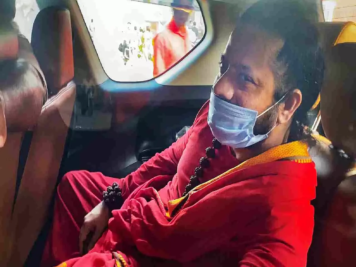 Hate Speech Case: Kalicharan, who made Controversial Statements against Bapu and Called Godse a Hero got Bail