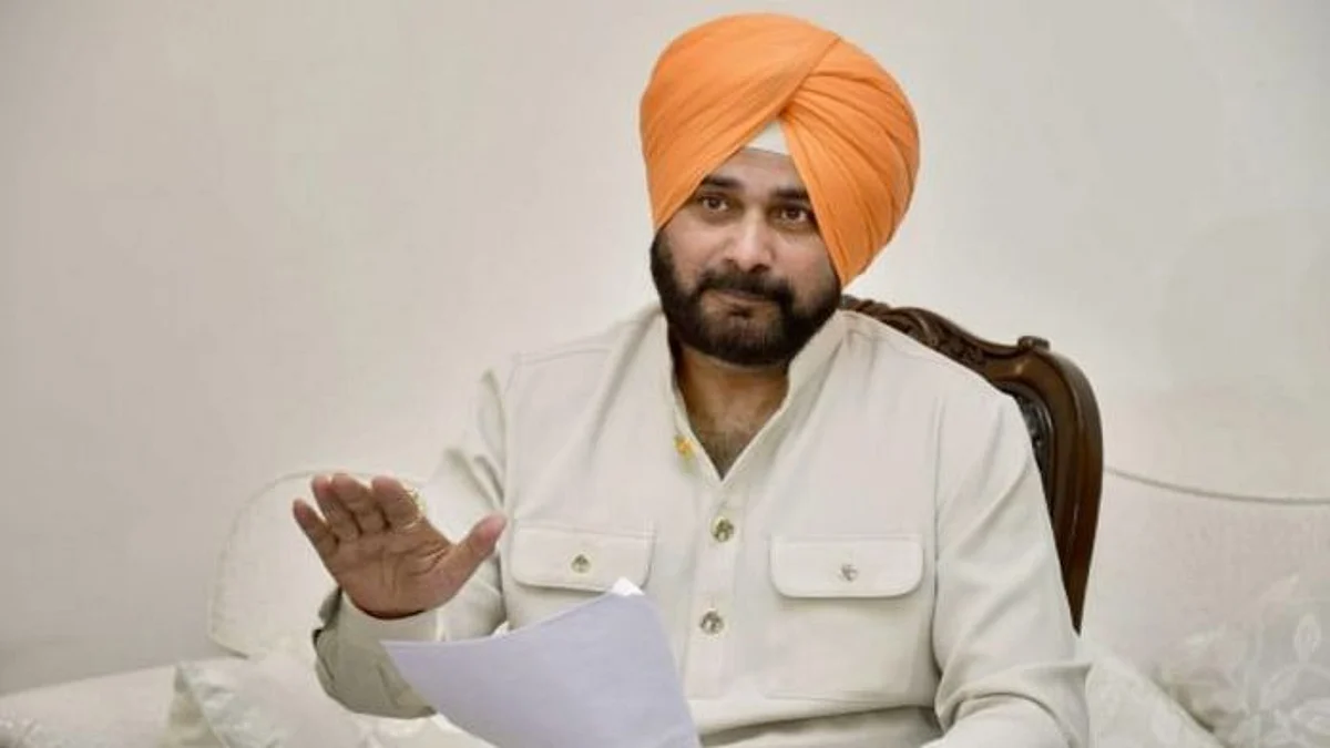 Punjab Polls 2022: Defamation Case filed against Navjot Singh Sidhu before Voting