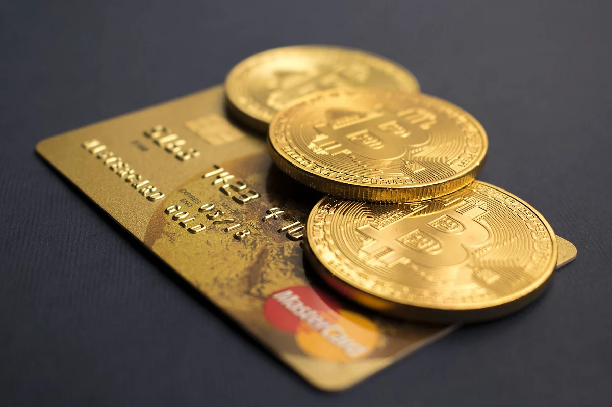 Bitcoin and Credit Card Transaction: Know the Difference