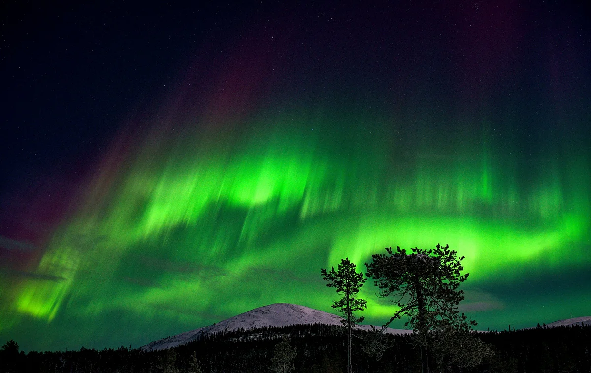 Strong Solar Strom Ready to Hit Earth Today, Spark Dazzling Auroras