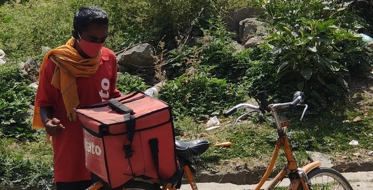 A Teacher Who Delivers Zomato Food By Bicycle, Got a Bike by Crowdfunding