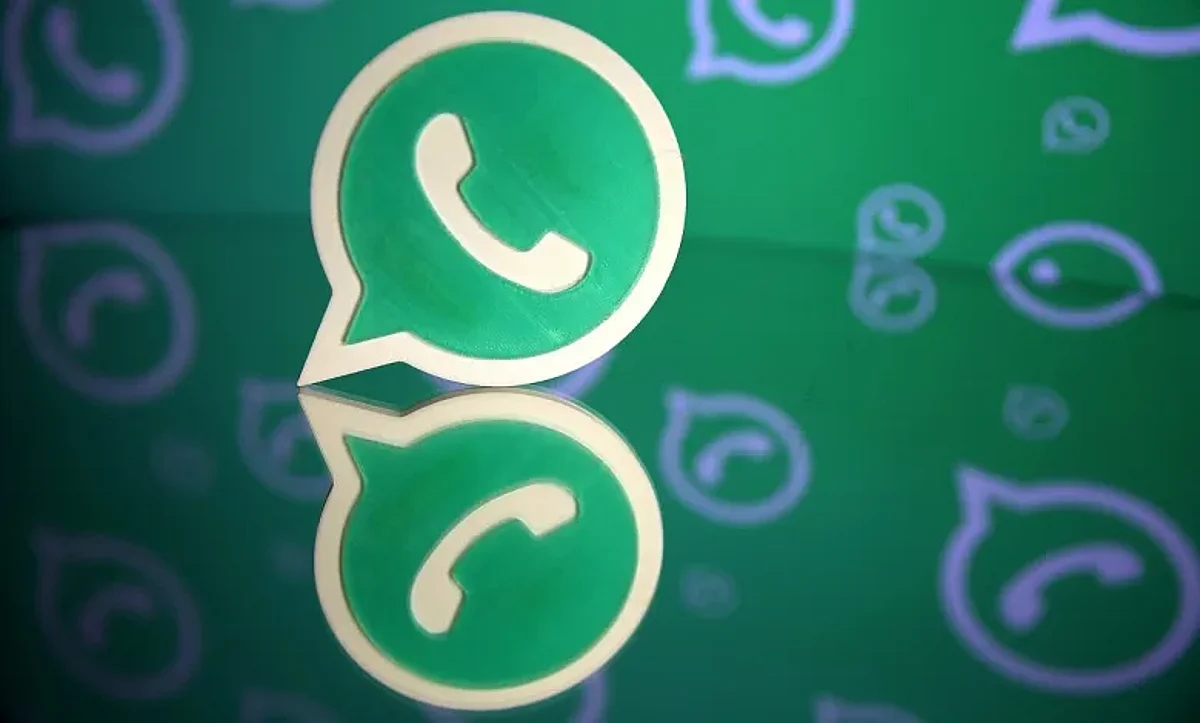 WhatsApp Is Adding the Ability to Exit Groups Silently