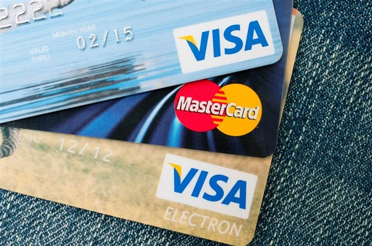 Visa Seems Beyond Cards At B2B, QR