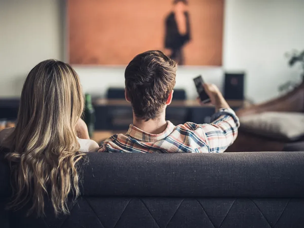 Long Period Of TV Watching May Increase Your Heart Disease