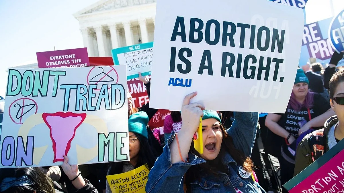 Instagram and Facebook Removes Content That Promotes Abortion Pills