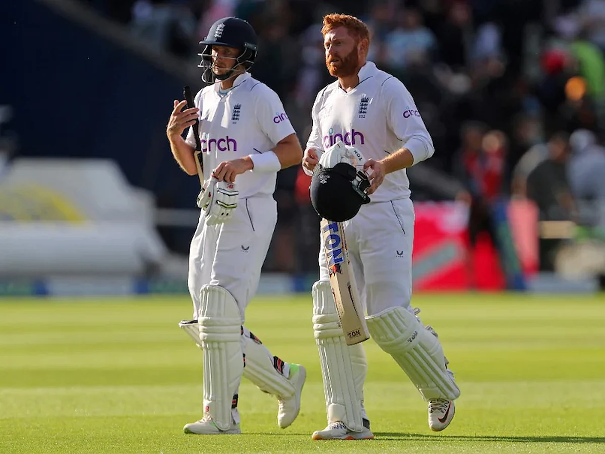 Root & Bairstow added unbeaten 269 runs to seal the match