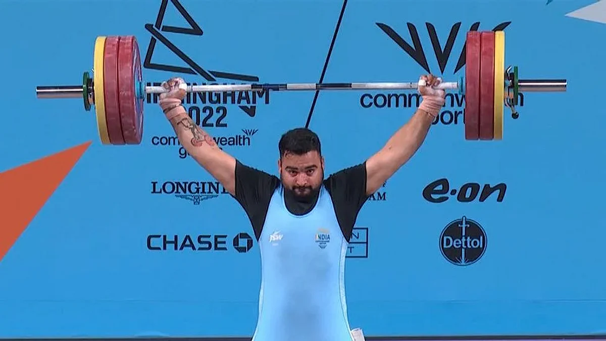 Lovepreet Singh clinches bronze in men's 109 kg category