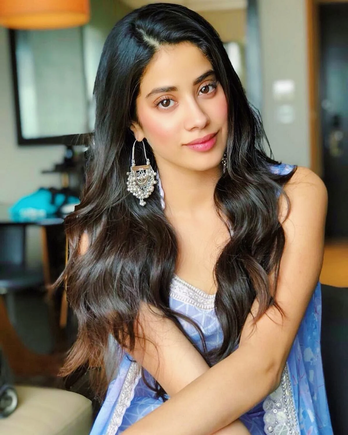 Janhvi Kapoor receives ‘The Rising Star’ Award by Norwegian Consulate General
