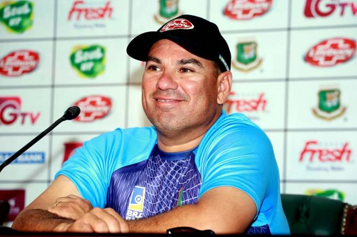 Day-Night Test Matches Should be Occasional, Said Bangladesh’s Coach