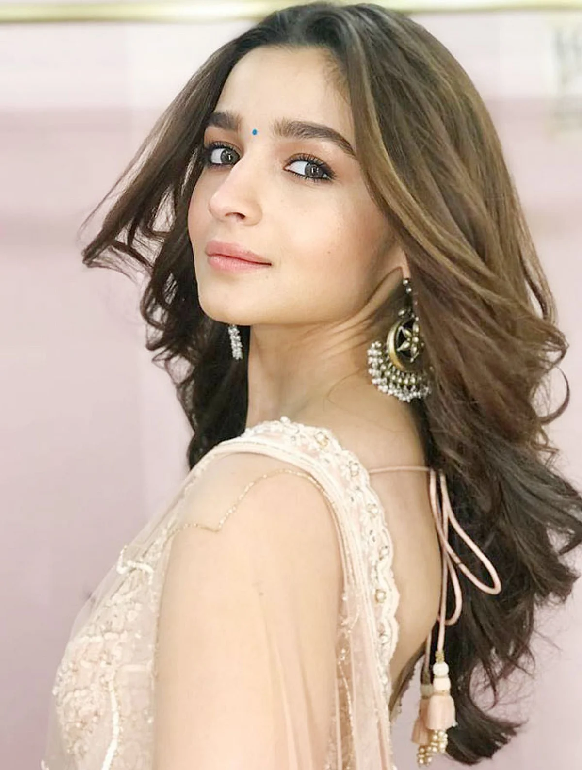 Alia Bhatt Shares a Look of her Sister Shaheen’s Book